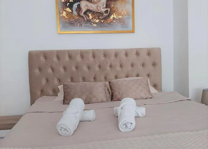 Lux Square Apartment *