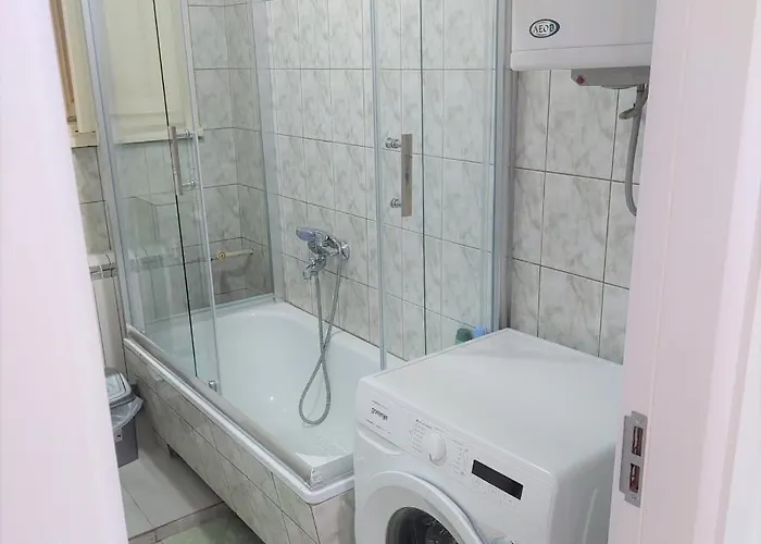 Lux Square Apartment